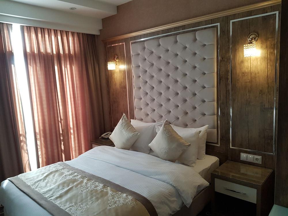 Gold Tbilisi Hotel Luaran gambar