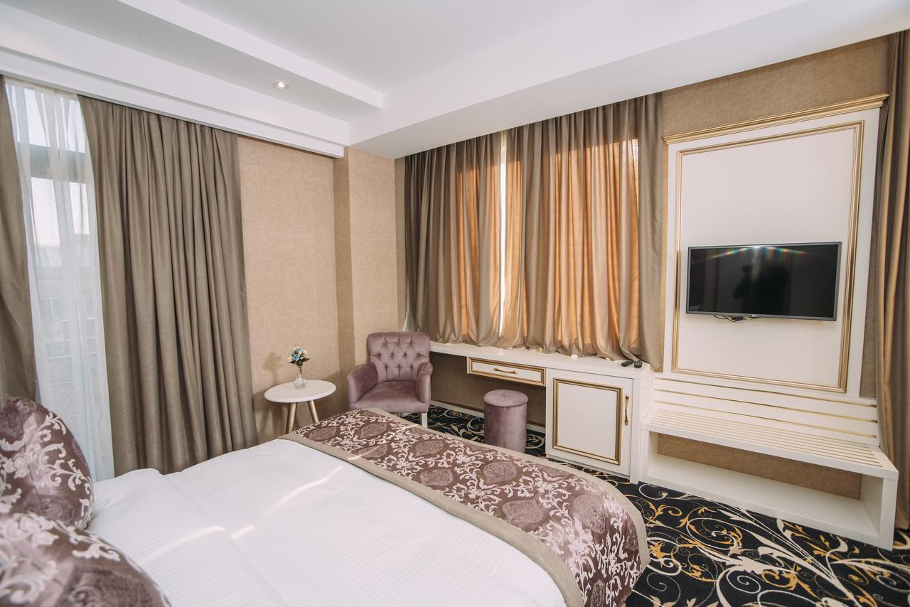 Gold Tbilisi Hotel Luaran gambar