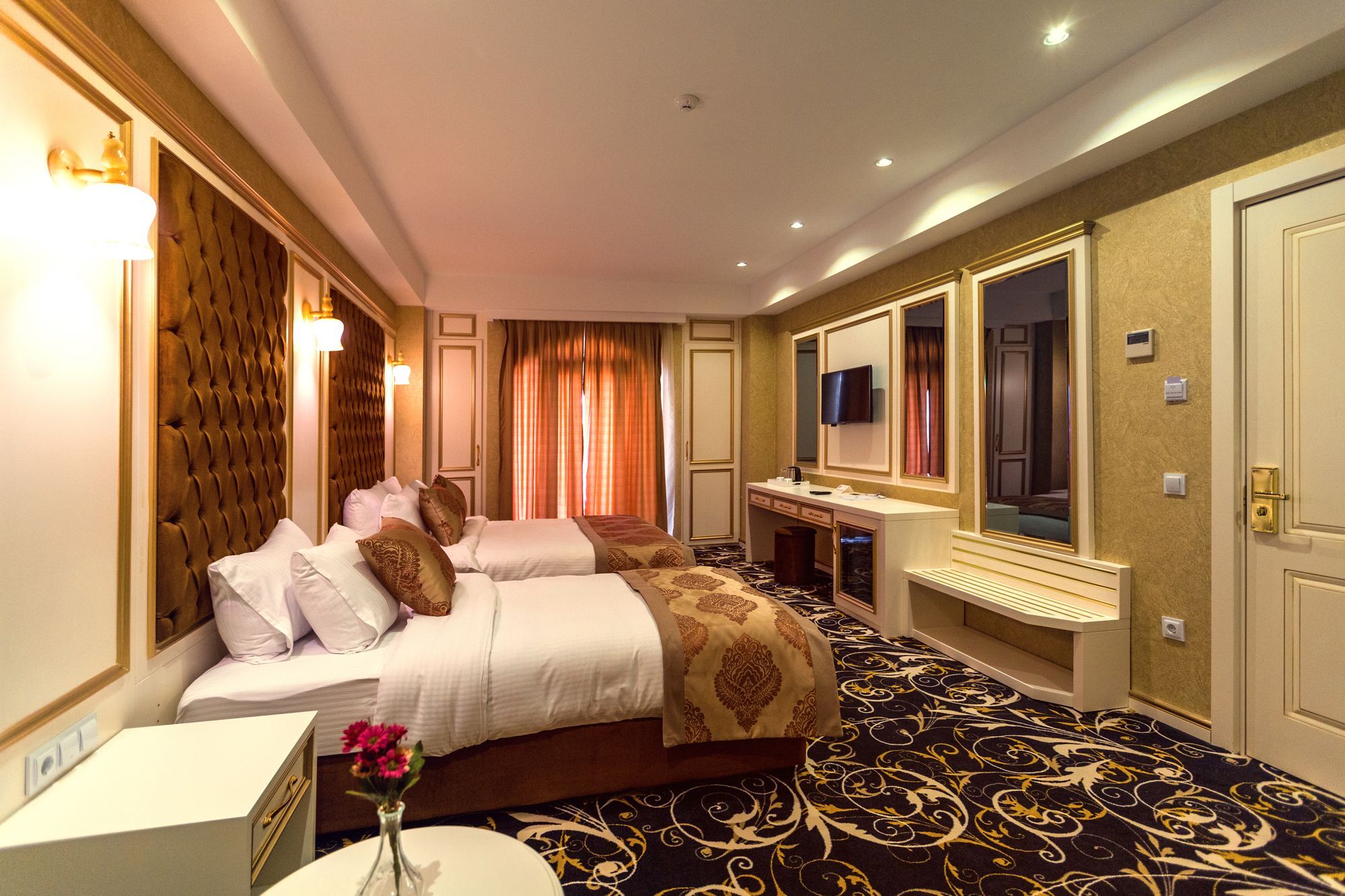 Gold Tbilisi Hotel Luaran gambar